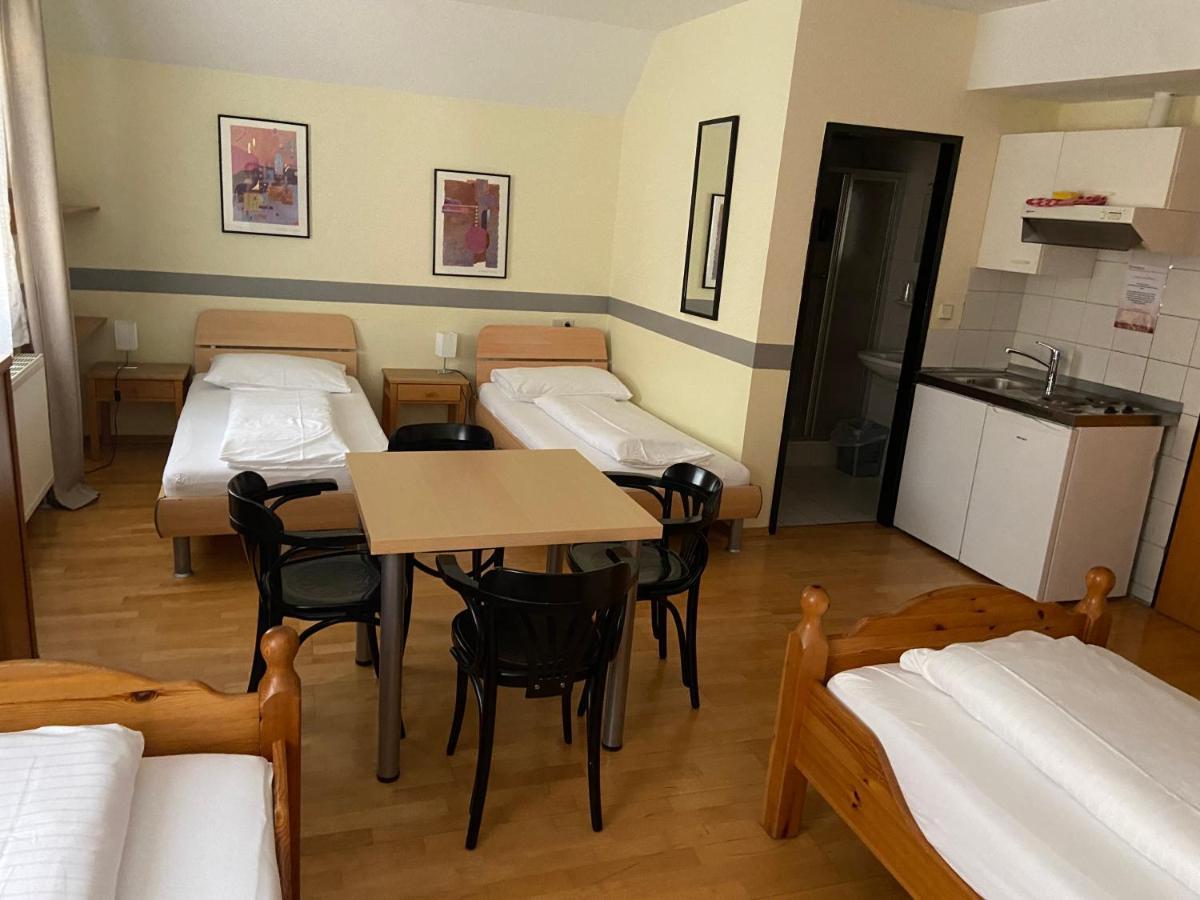 Schlafgut Hotel Санкт Пьолтен Екстериор снимка