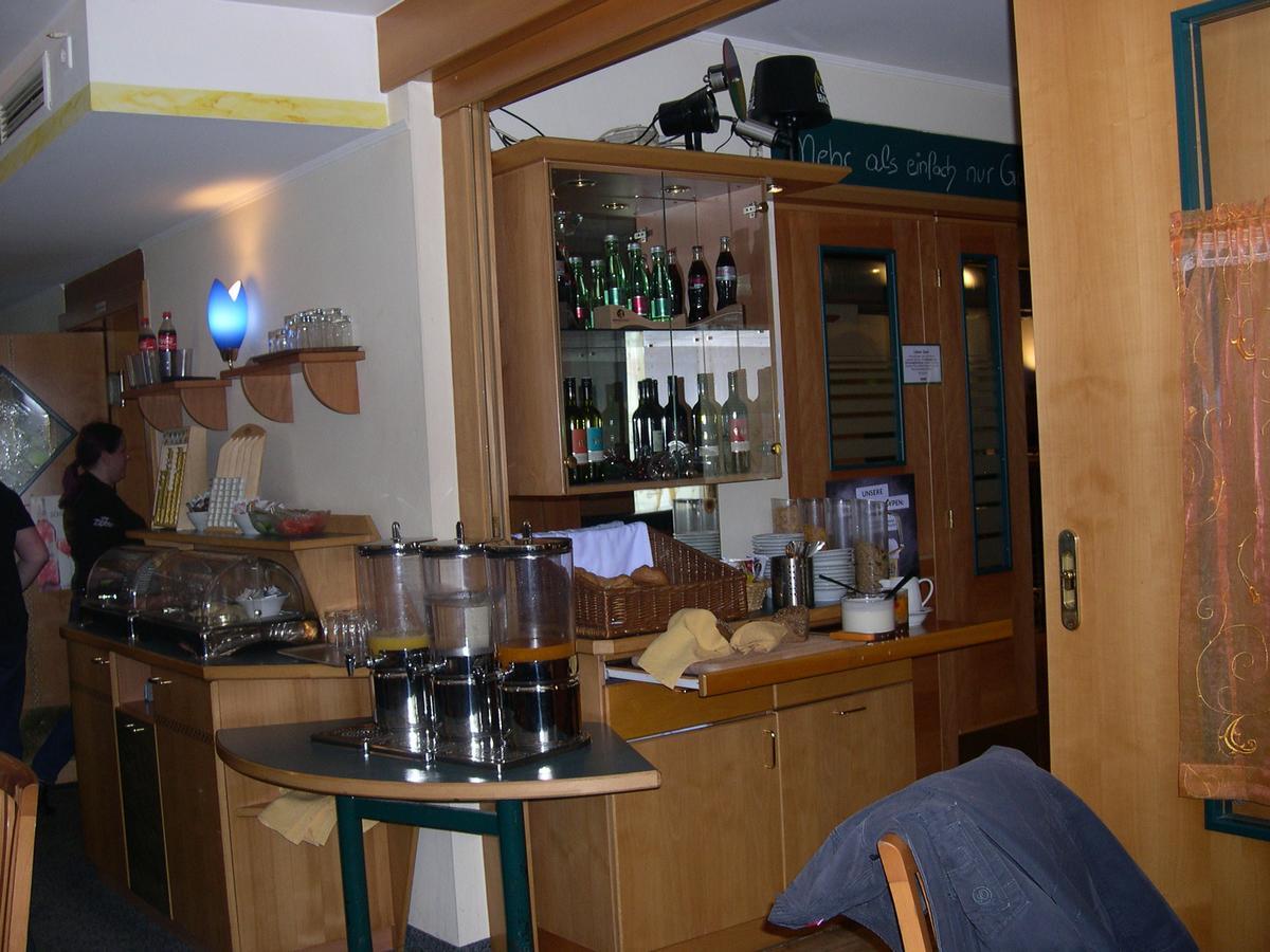 Schlafgut Hotel Санкт Пьолтен Екстериор снимка