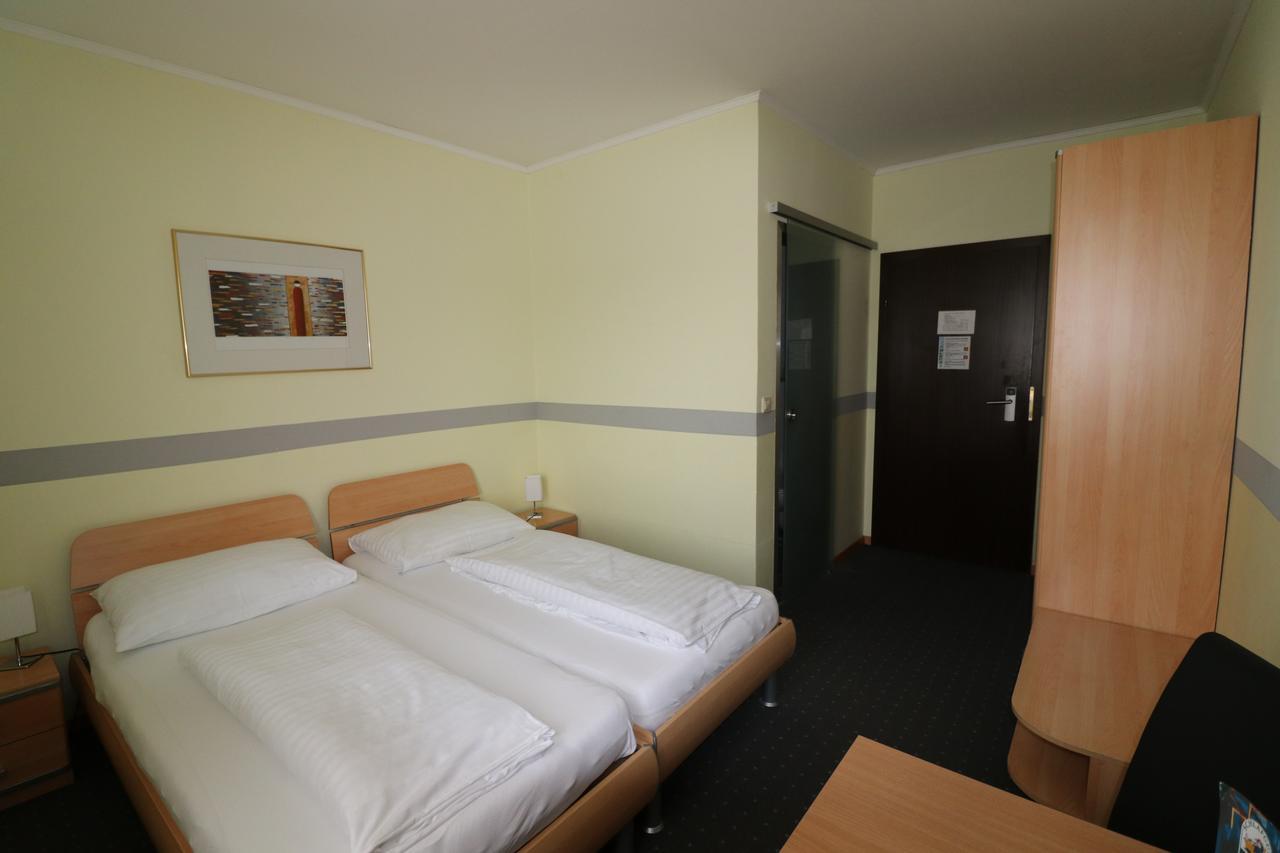 Schlafgut Hotel Санкт Пьолтен Екстериор снимка